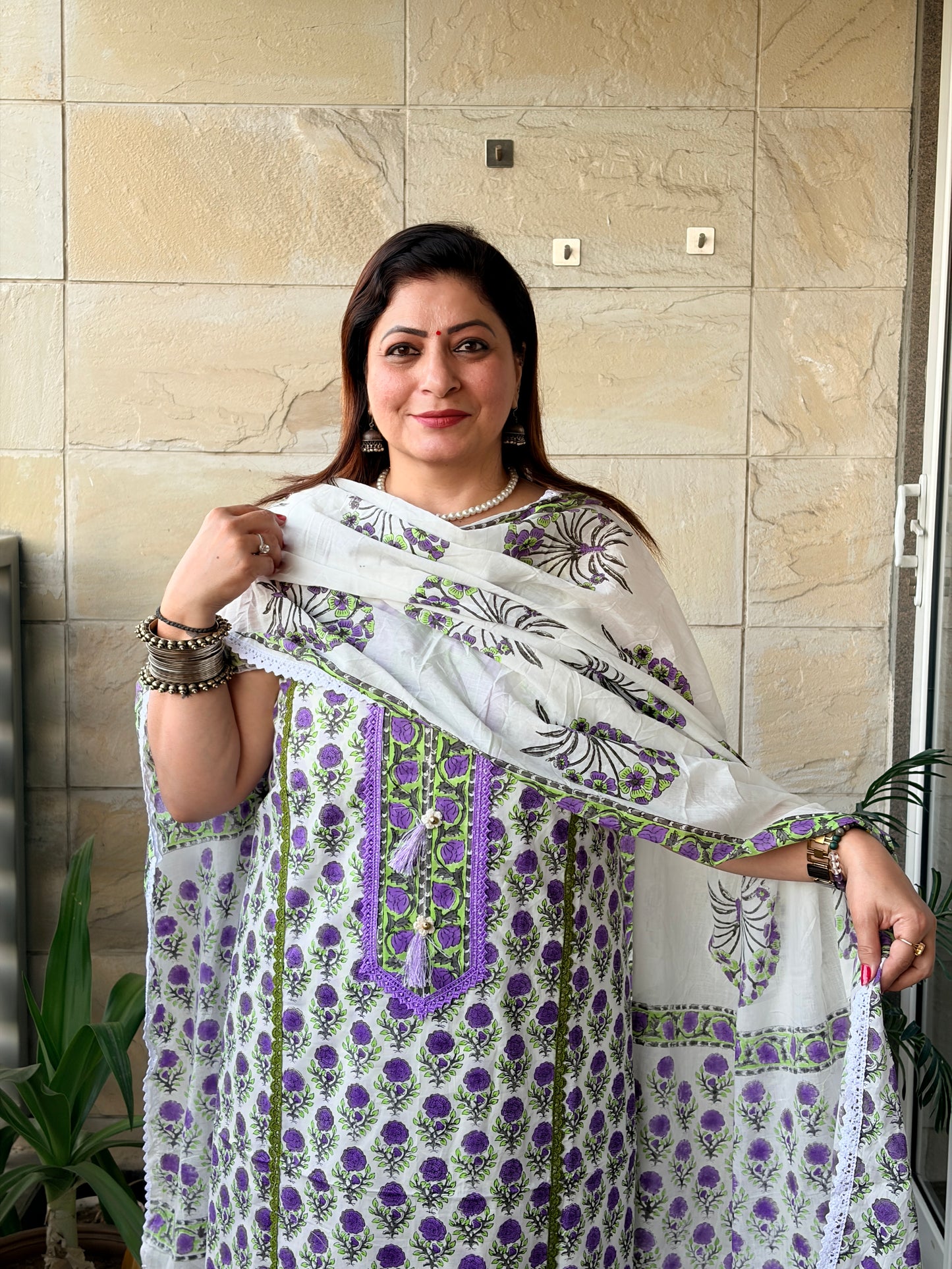 White Floral Handblock Unstiched Suit Set
