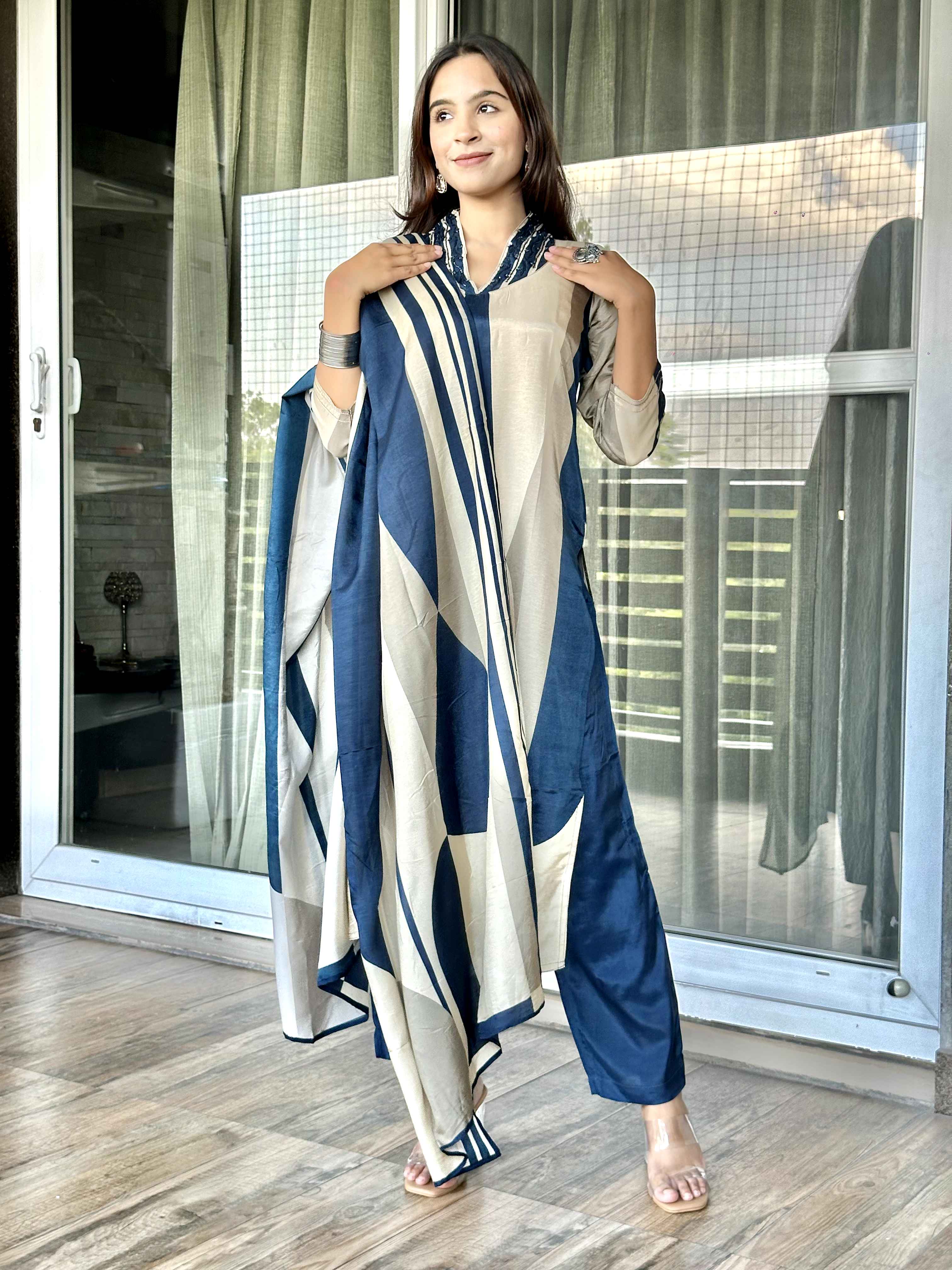 Blue Russian Silk Kurta Pant with Muslin Dupatta set