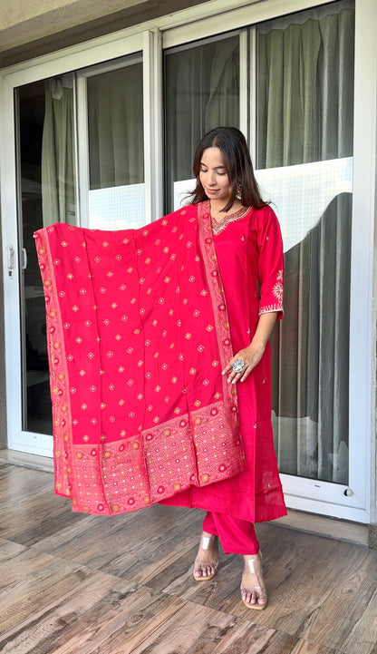 Red Dola Silk Dupatta set