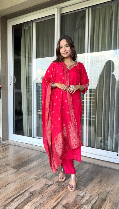 Red Dola Silk Dupatta set