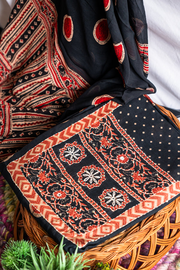 Black Muslin Thread Work Suit Set