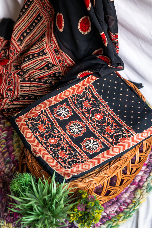 Black Muslin Thread Work Suit Set