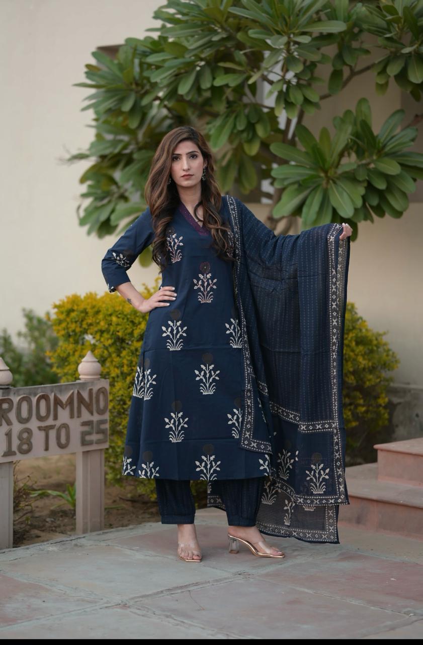 Dark Blue Printed Flowral Kurta pant with Dupptta