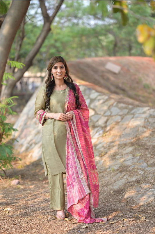 Pale Gold Upada Silk Dupatta Set