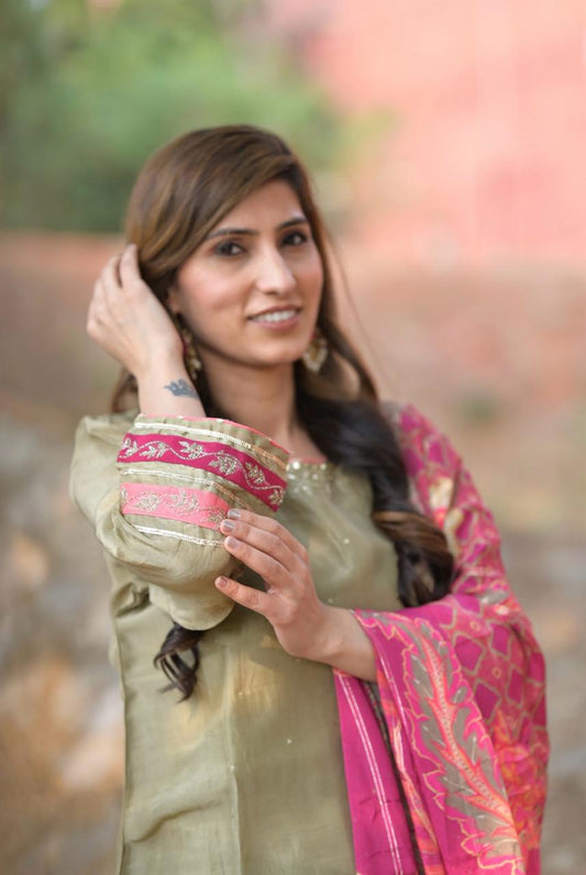 Pale Gold Upada Silk Dupatta Set